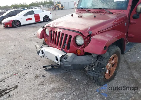 2013 Jeep Wrangler Unlimited Sahara из США, поврежденный, VIN 1C4BJWEG0DL517835